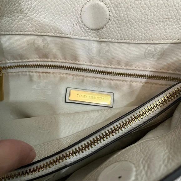 Tory Burch triple compartment tote Light cream Pebbled leather and Gold metal - Picture 6 of 12